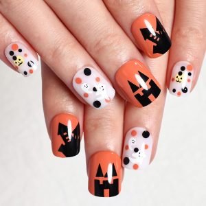 White Ghost Haunted House Design Squoval Artificial False Nails
